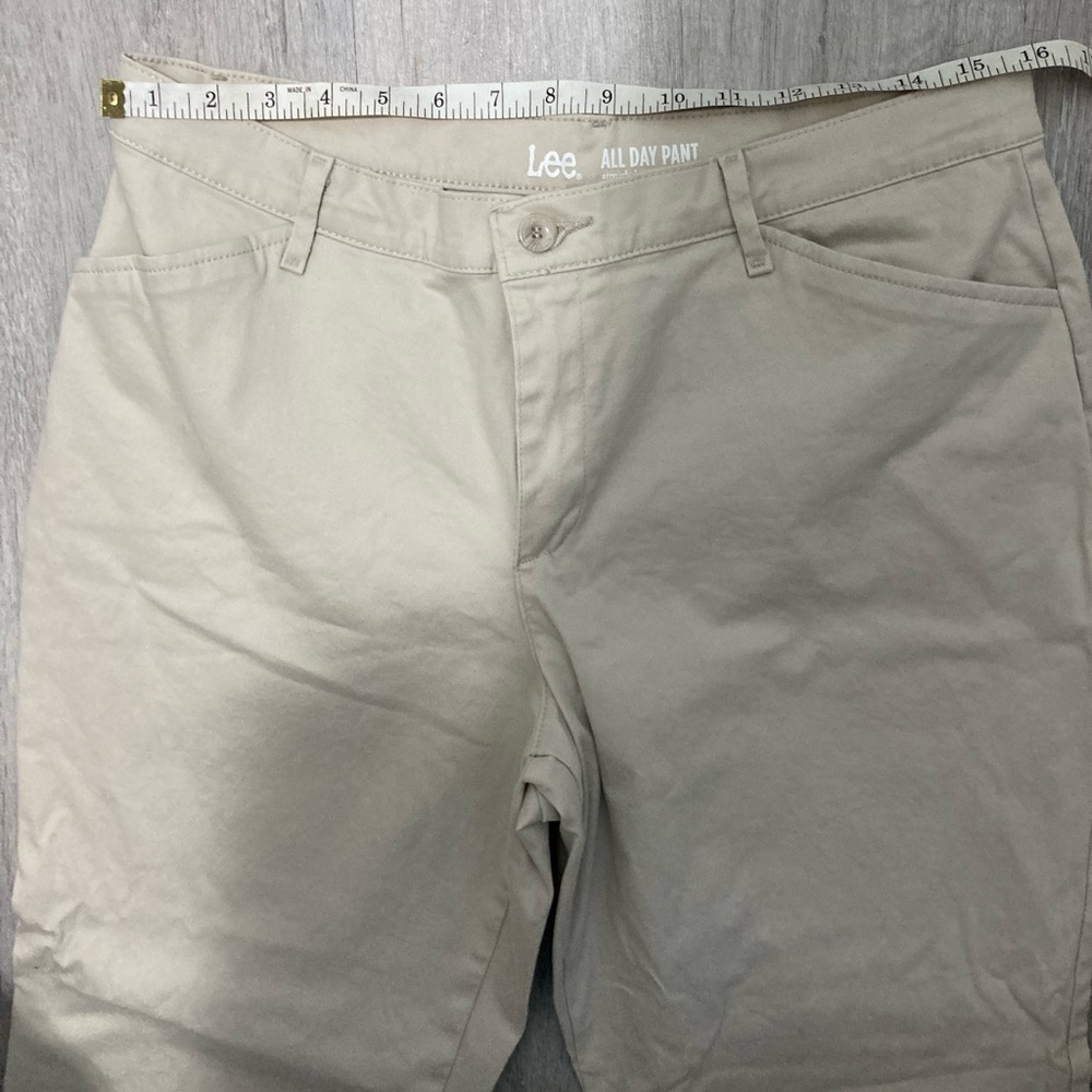 Lee Khaki Pants - Picture 3 of 6